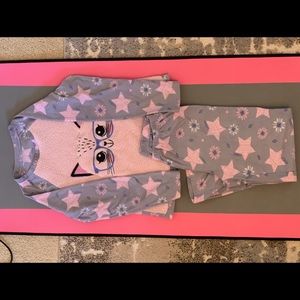 🎈Beautiful warm comfortable girls pjs set.